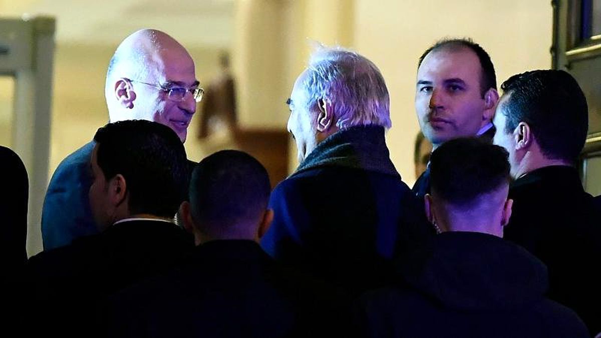 General Hafter, Yunan hükümeti yetkilileriyle ile görüşmek için Atina\'da