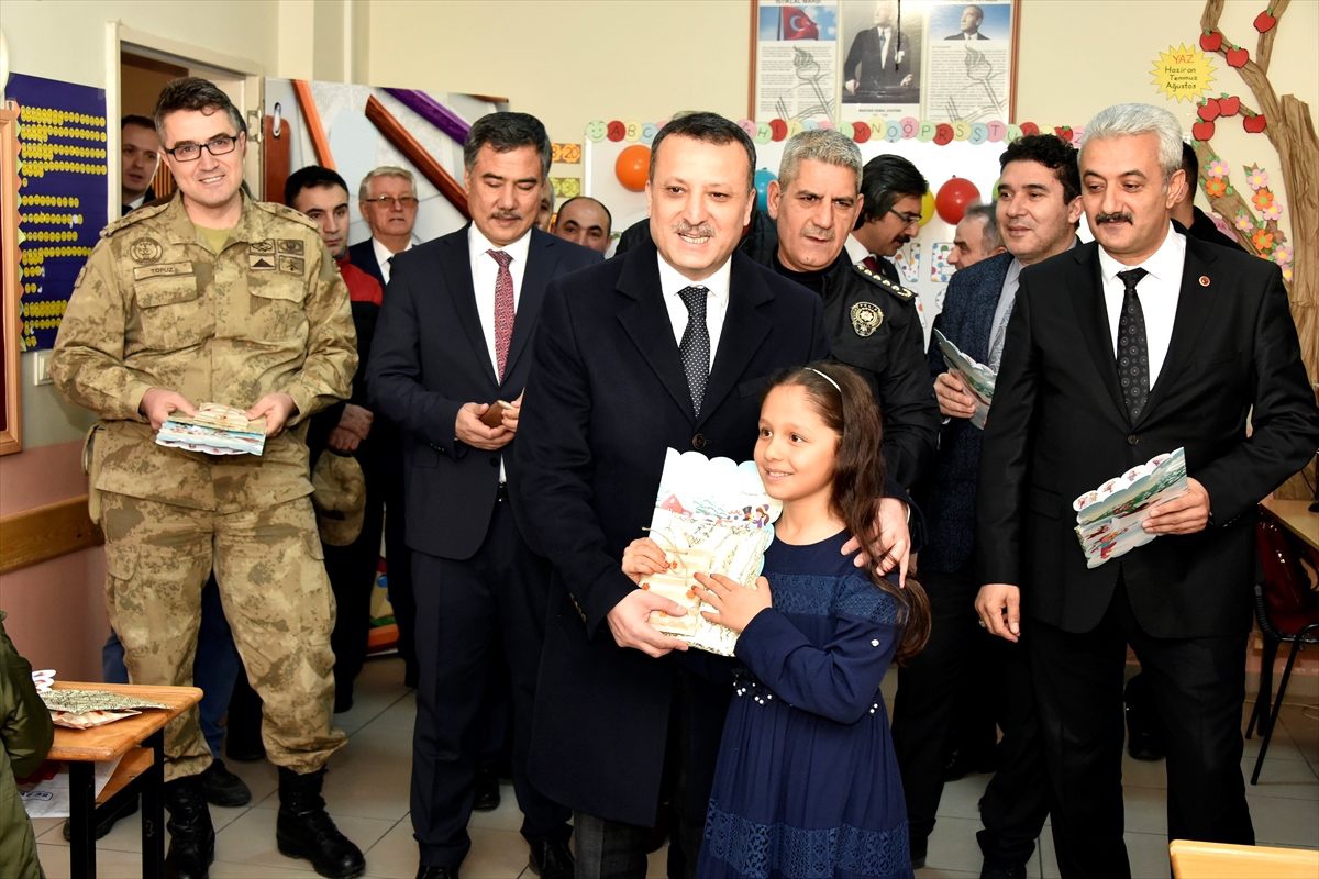 Gümüşhane\'de 19 bin 368 öğrenci karne aldı