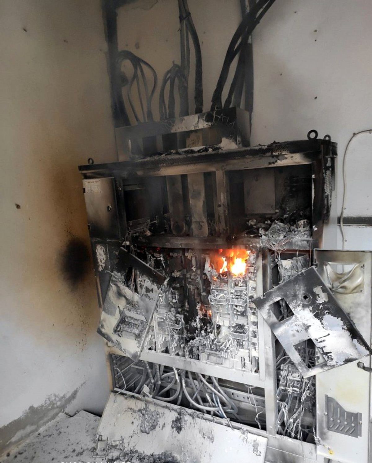 Havalar soğudu, aşırı yüke elektrik dağıtım panoları dayanmıyor