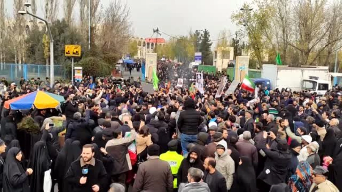 İran\'da cuma namazının ardından ABD\'ye tepki gösterisi (2)