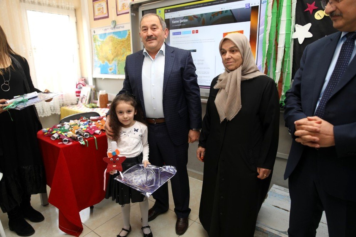 Karneler şehit annesi ve babasından