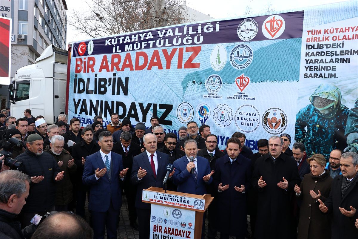Kütahya\'dan Suriye\'nin İdlib kentine 7 tır yardım malzemesi gönderildi