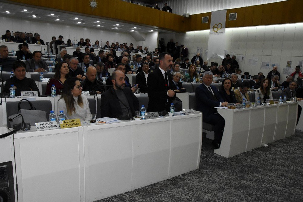 Meclisin gündemi Menderes\'teki çöp tesisi