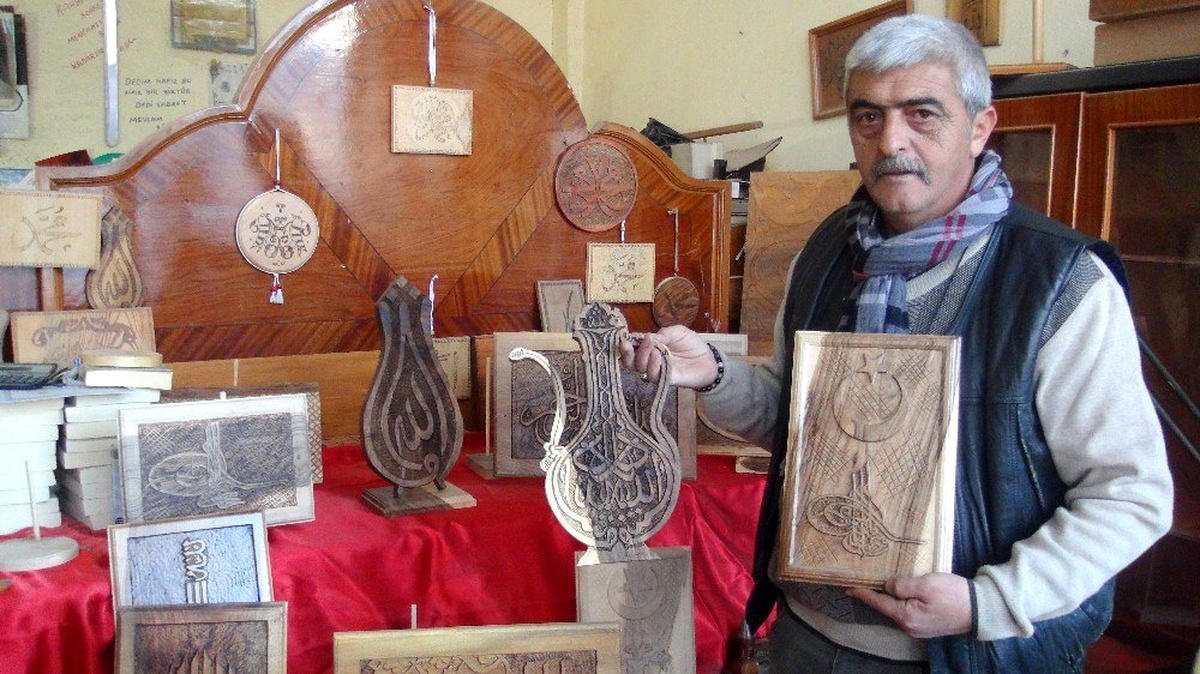 (Özel) 34 yıldır ceviz ağaçlarını sanat eserine dönüştürüyor