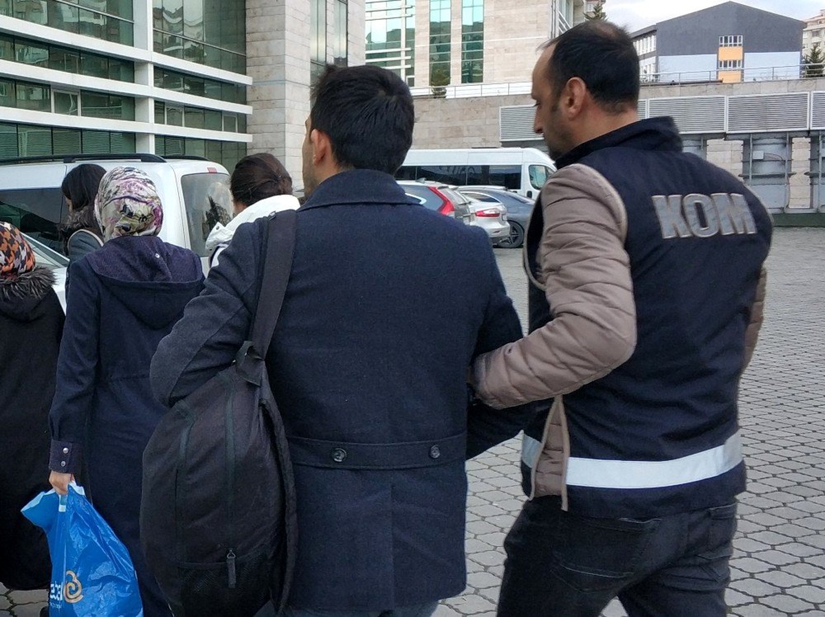 Samsun\'da FETÖ\'den 1 tutuklama, 4 adli kontrol