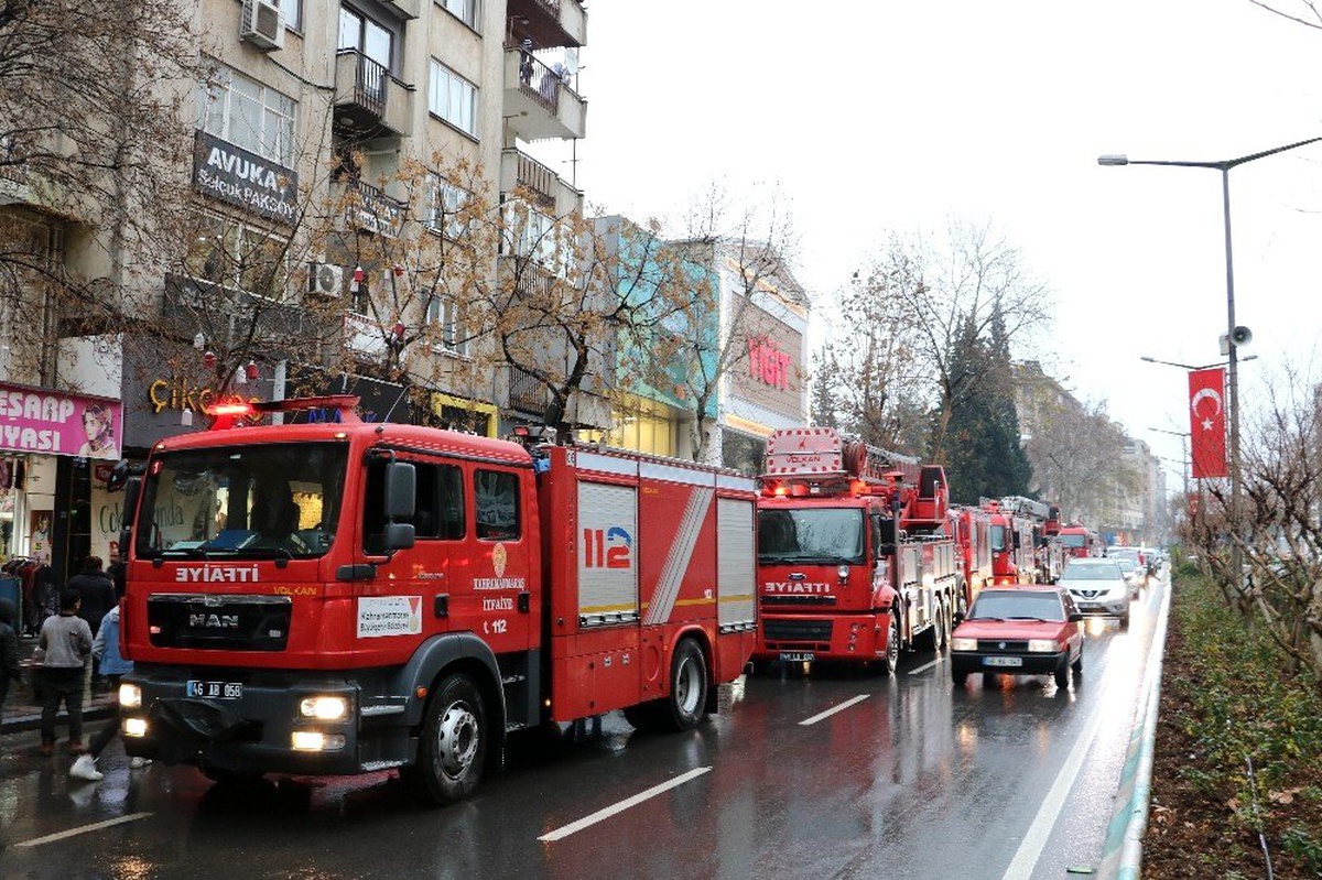 Sobadan çıkan duman itfaiyeyi alarma geçirdi