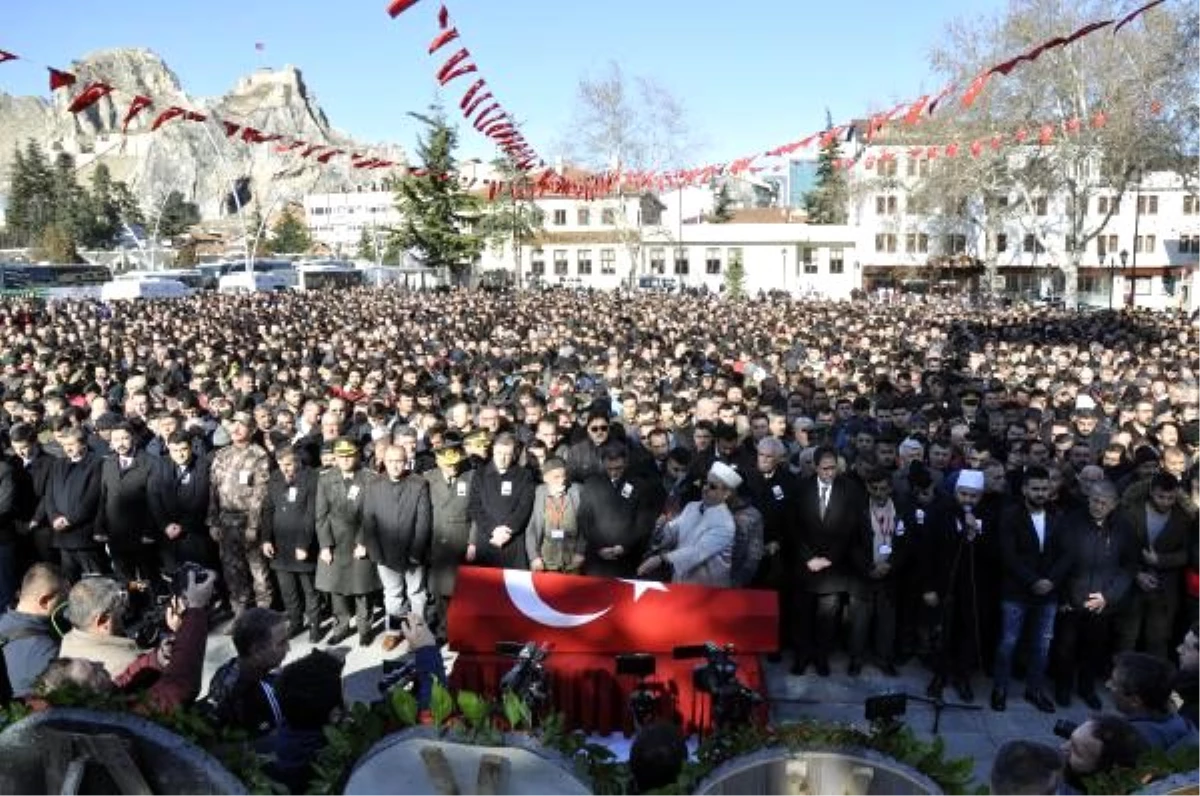 Tel Abyad şehidi teğmen Bilir, Tokat\'ta son yolculuğa uğurlandı