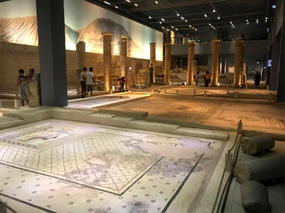 Zeugma Mozaik Müzesi\'nde 3 kişi görevden uzaklaştırıldı