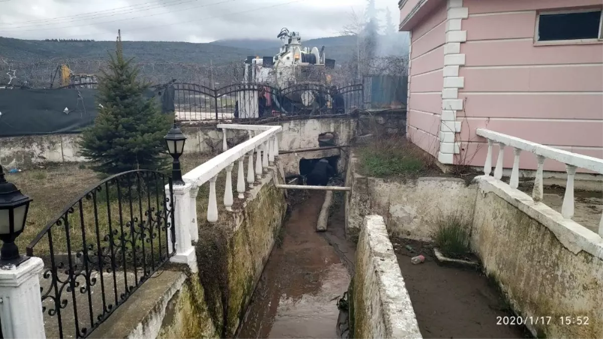 Ani yağışlara karşı Mehfez ve kanallar temizleniyor