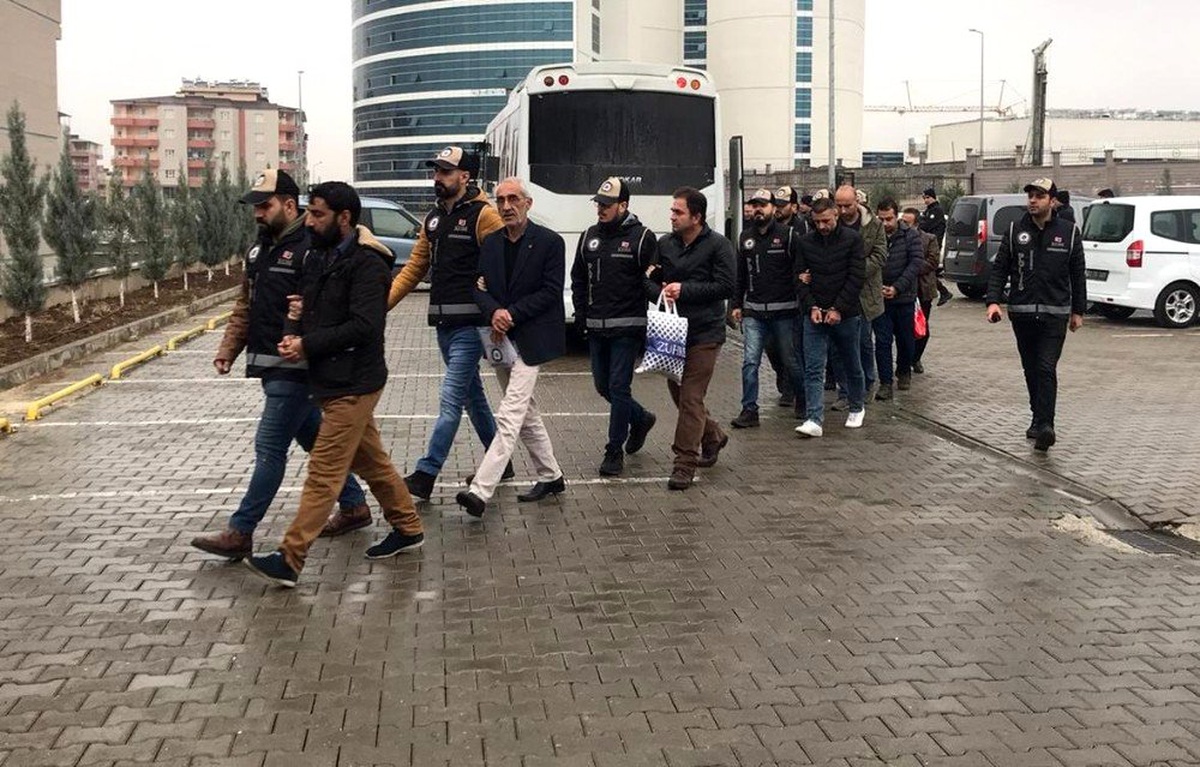 Batman\'da sahte rapor operasyonunda 5 kişi tutuklandı