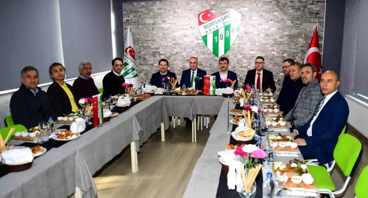 BPFDD, Bursaspor\'a destek için 160 forma aldı