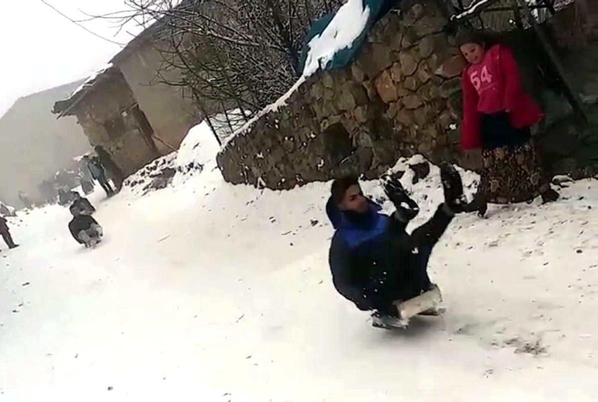 Bu da bidonlu kızak