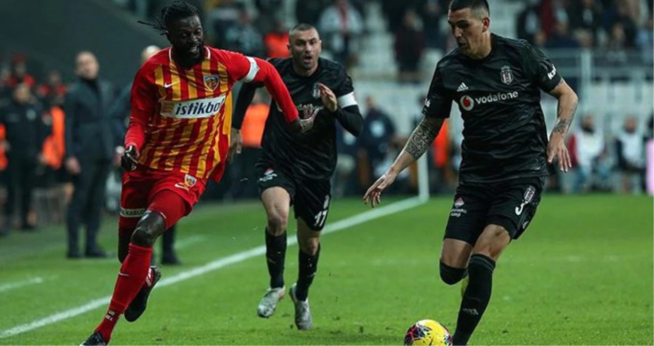 Emmanuel Adebayor: Beşiktaş bana ne kadar ödeyebilirse kabul ediyorum