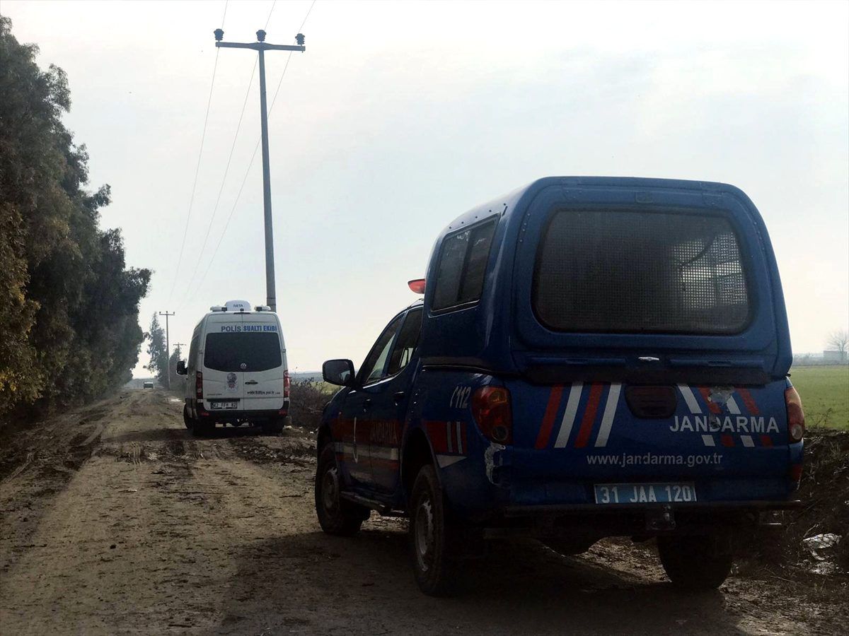 Hatay\'da derede kaybolan kişiyi arama çalışmaları sürüyor