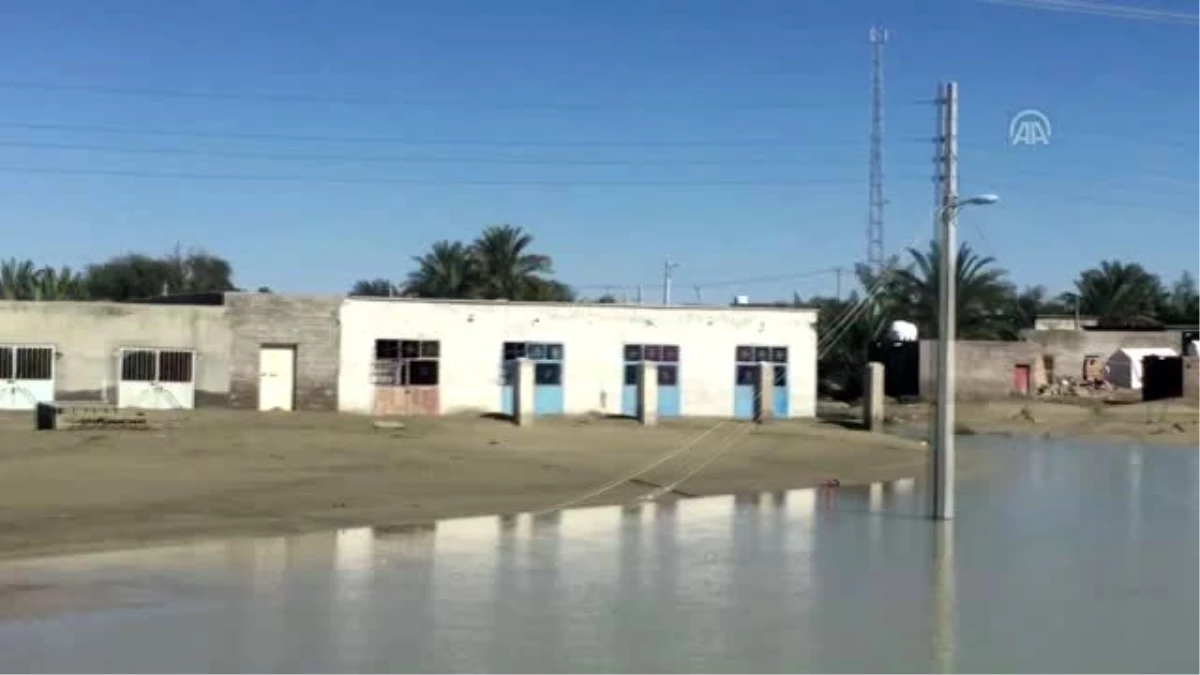 İran\'ın güneydoğusundaki sel felaketinde 3 kişi öldü