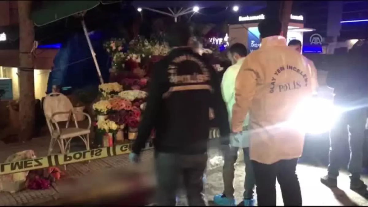 Kadıköy\'de bir kişi annesi ve eşini silahla öldürdü (2)