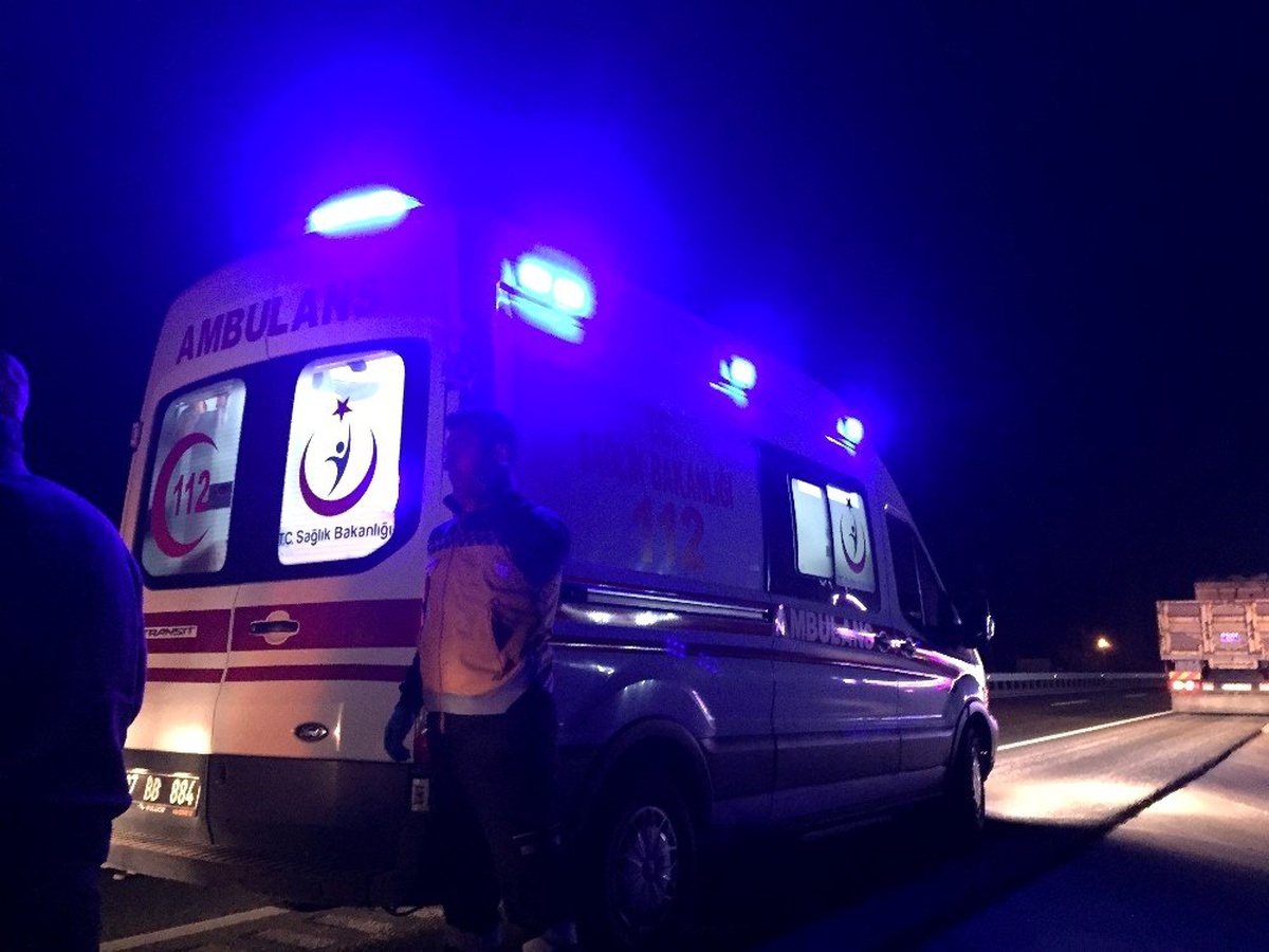 Kamyonetin çarptığı yaya yaralandı