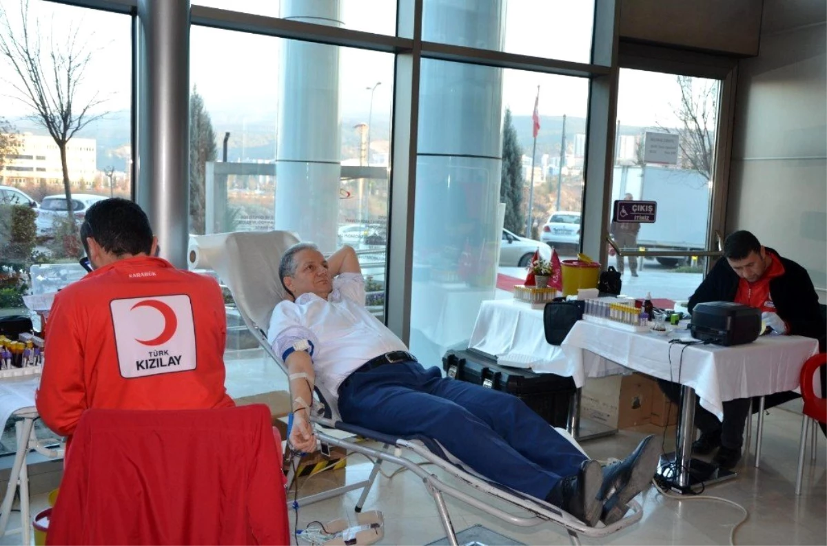 Kan ve kök hücre bağışına Medikar Hastanesi\'nden destek