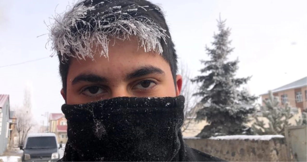 Kars\'ta kaşları buz tutan vatandaşa "Hava soğuk mu?" sorusu yöneltildi