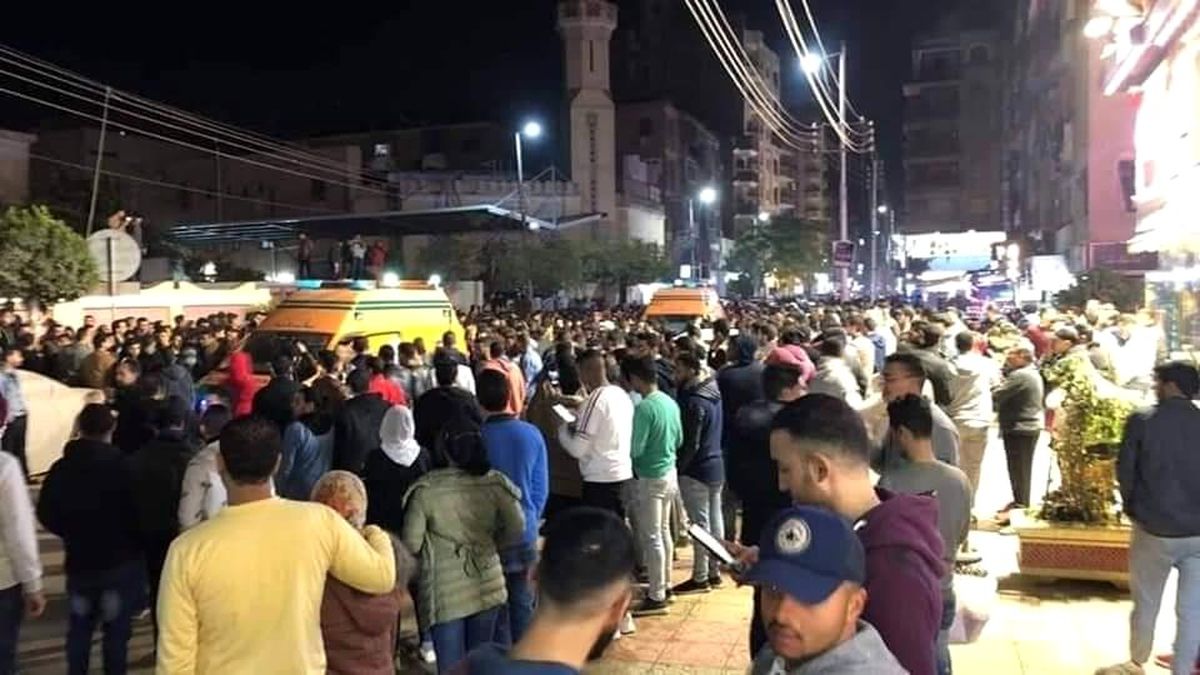 Mısır\'da bir araç yayaların arasına daldı: 7 yaralı