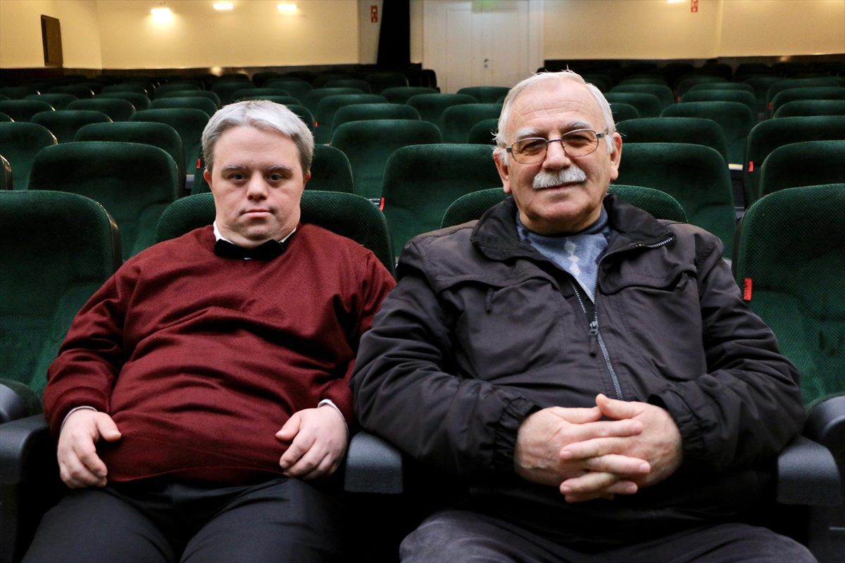 Sahnelerin "özel" dansçısı