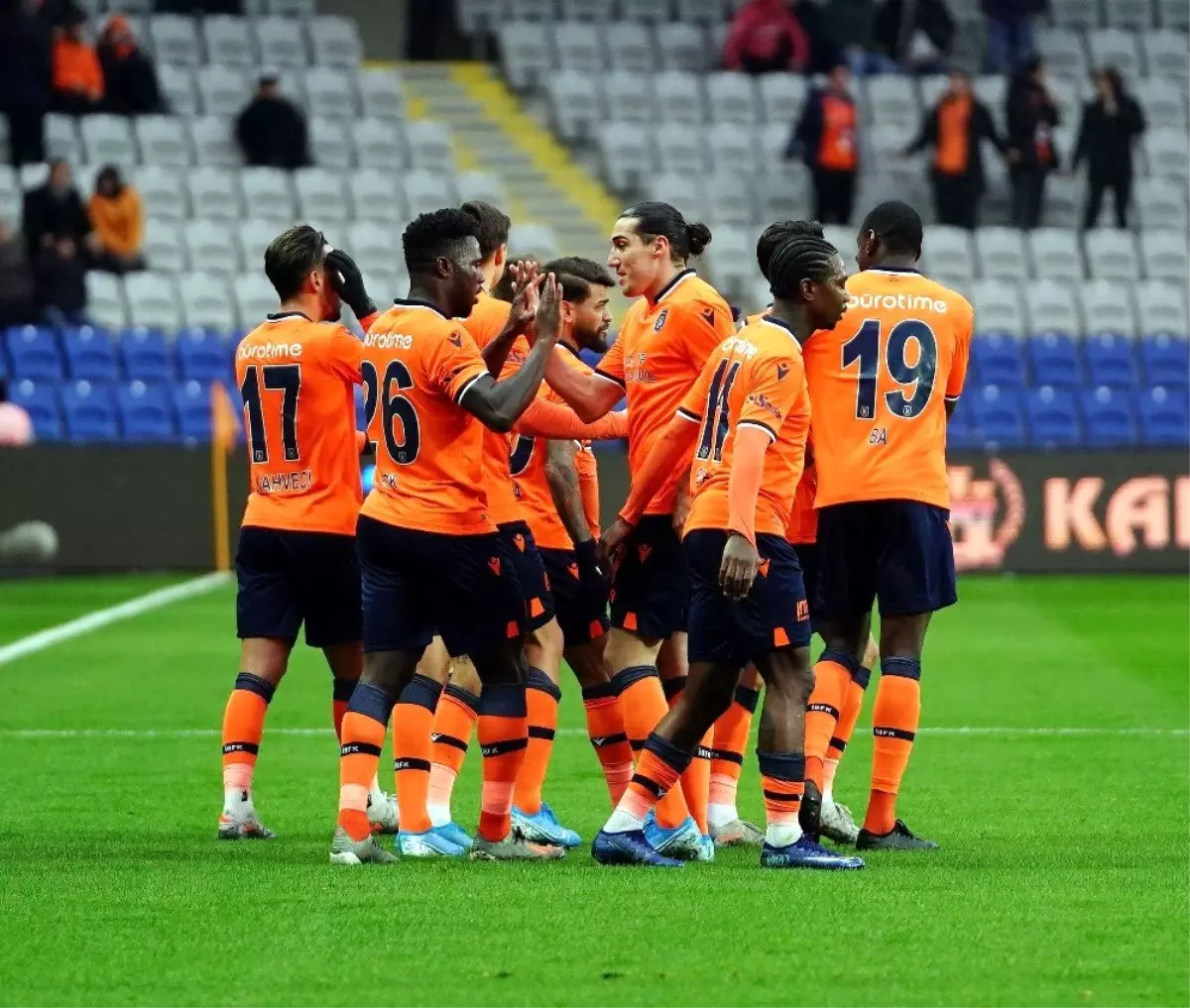 Süper Lig: Medipol Başakşehir: 4 - Yeni Malatyaspor: 0 (İlk yarı)