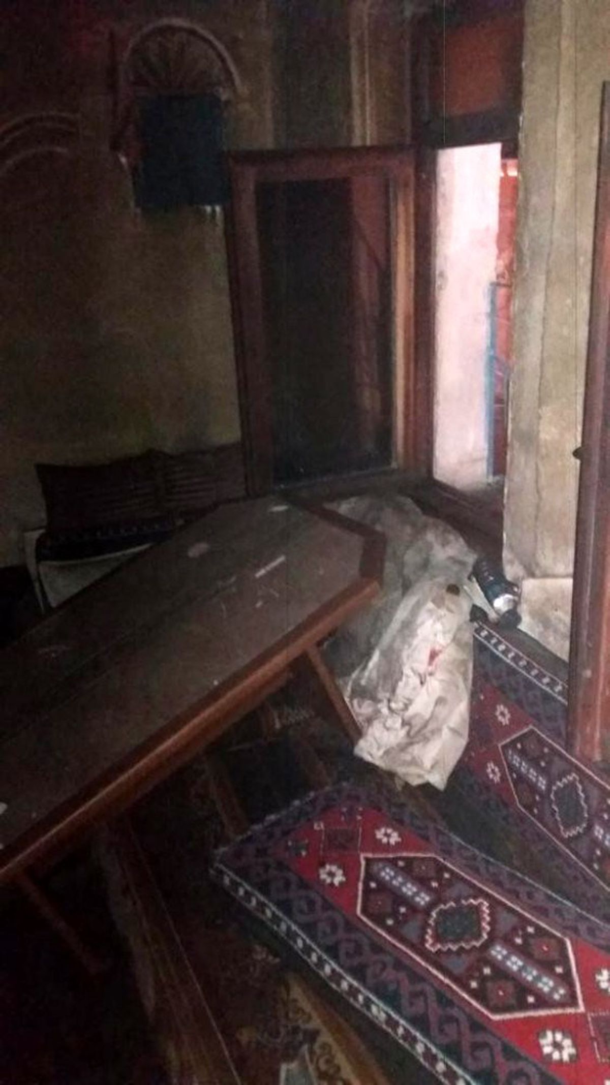 Taşkınpaşa köyünde soba yangına neden oldu