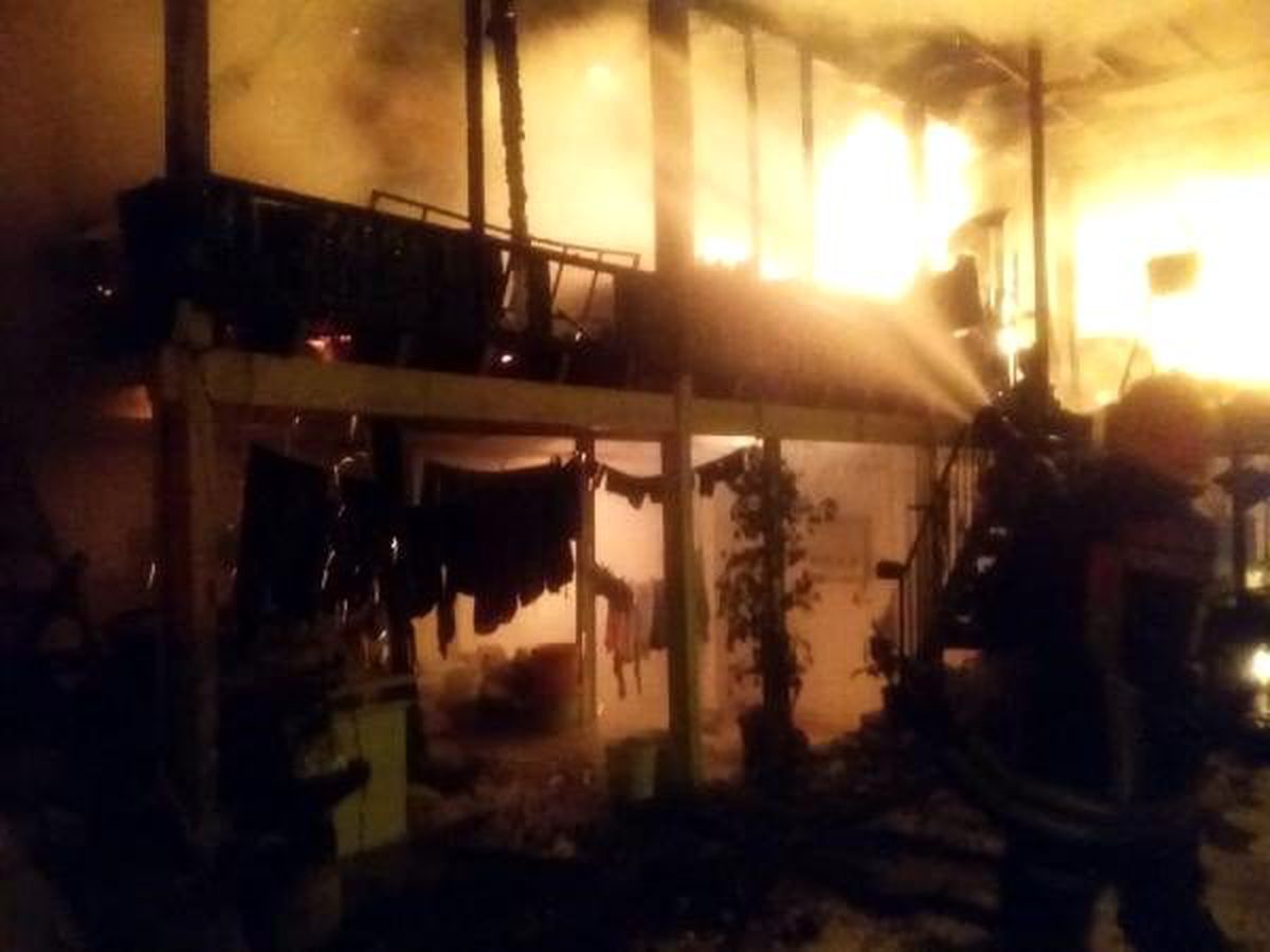 Bodrum\'da 3 saatlik yangında 4 ev kül oldu