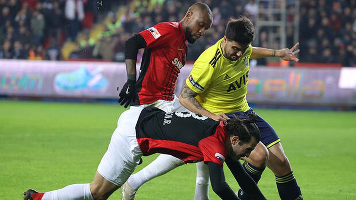 Gaziantep-Fenerbahçe maçında rekor! Top 42 dakika oyunda kaldı