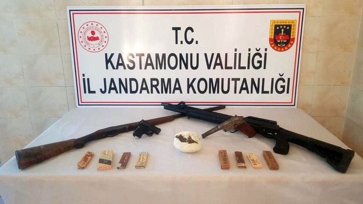 Jandarmanın uyuşturucu operasyonunda 5 kişi tutuklandı