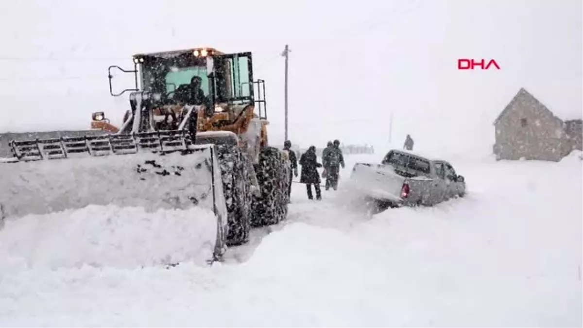 Karda mahsur kalan besna\'yı hastaneye, karla mücadele ekipleri yetiştirdi