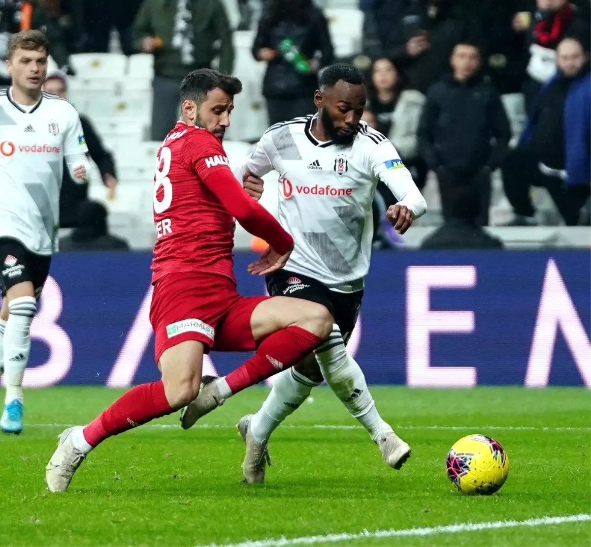 Kartal zirveye tutunamadı