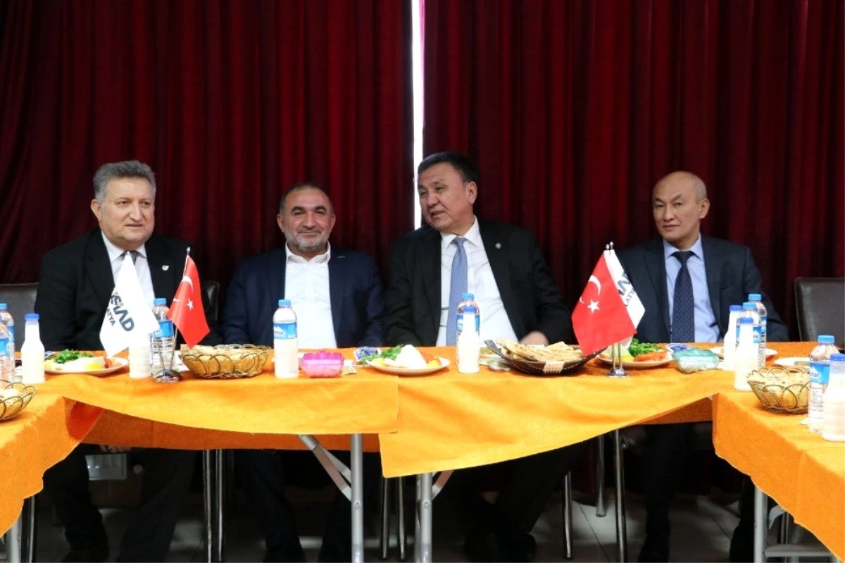 Kırgızistan Büyükelçisi Omuraliyev\'den MÜSİAD\'a ziyaret