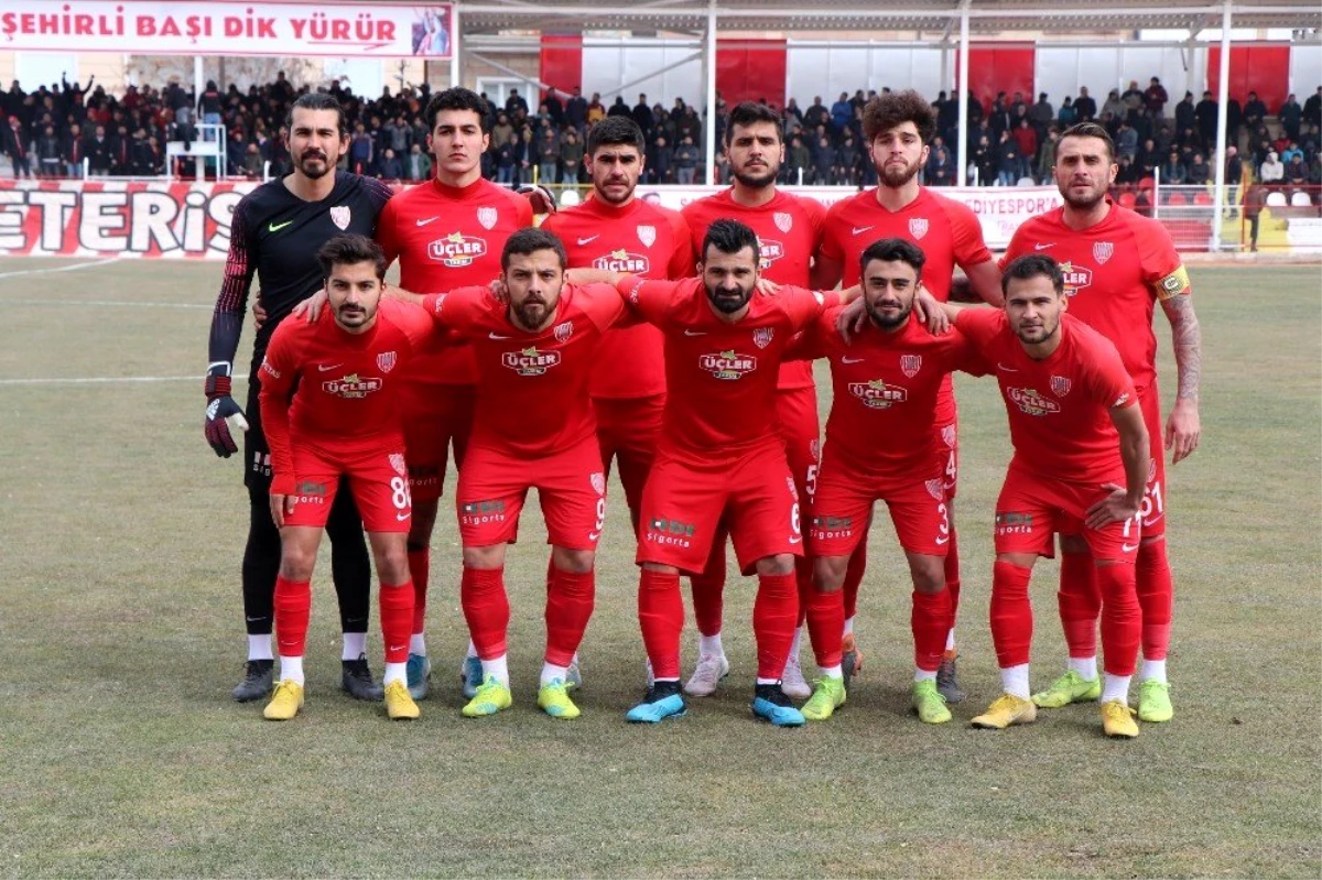 Nevşehir Belediyespor: 3 Pazarspor: 1