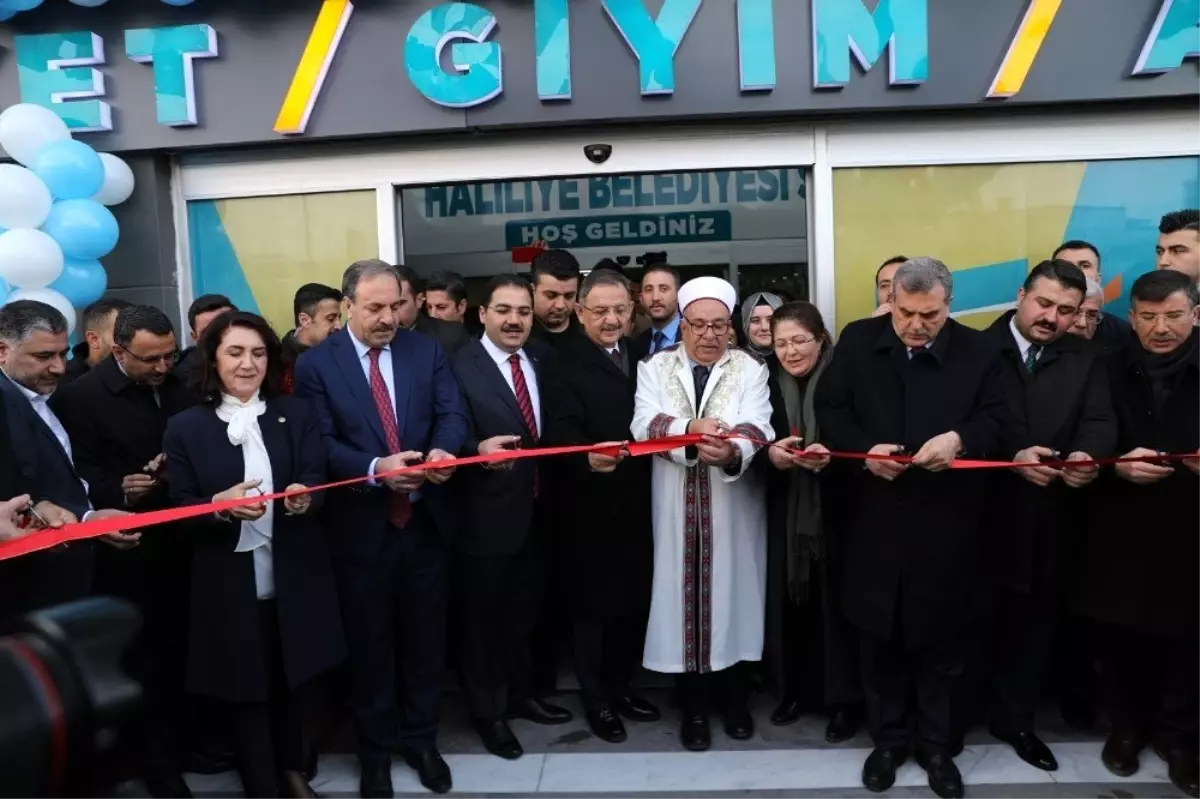 Özheseki Şanlıurfa\'da sosyal market açılışına katıldı