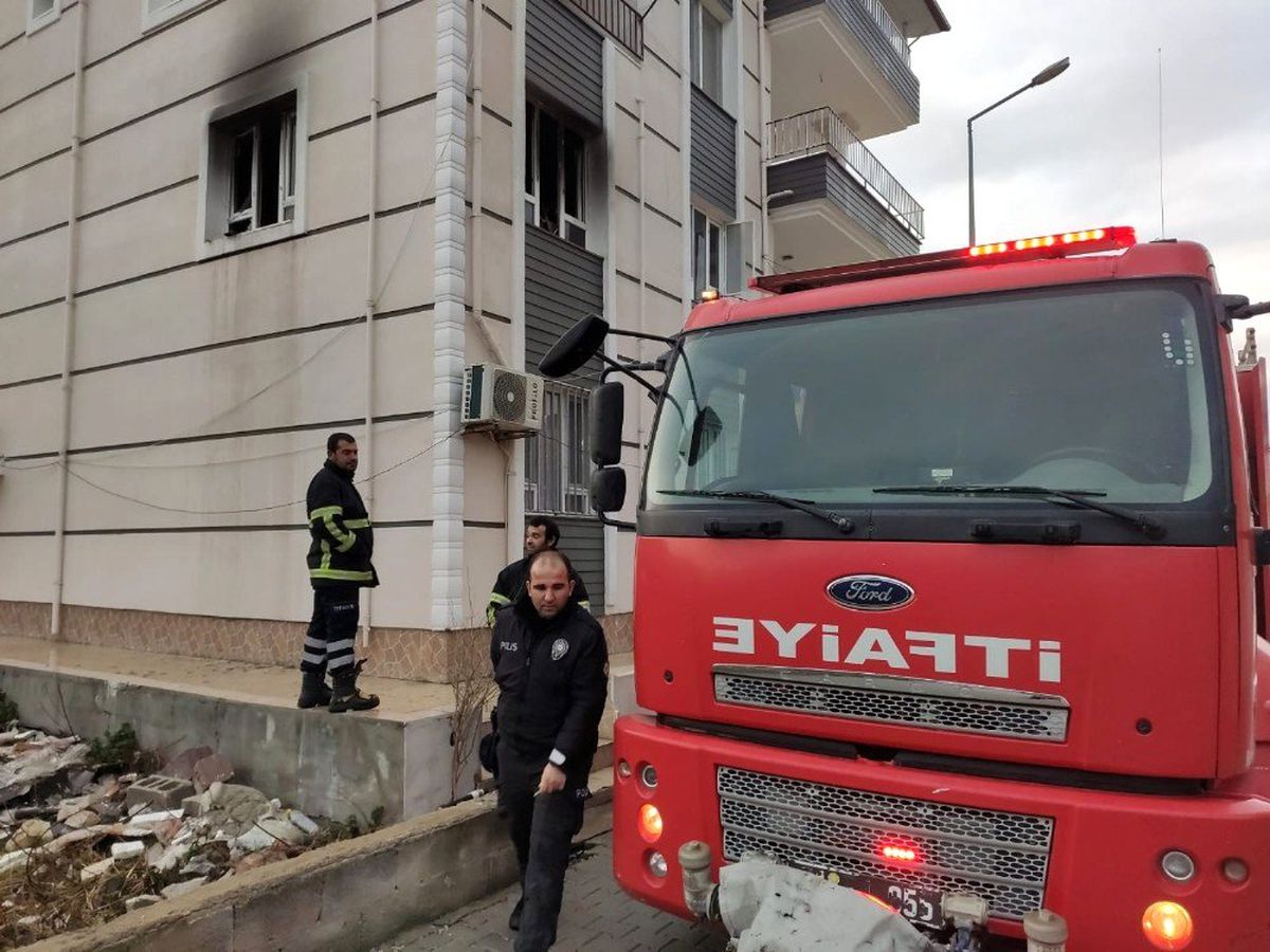 Samandağ\'da ev yangını