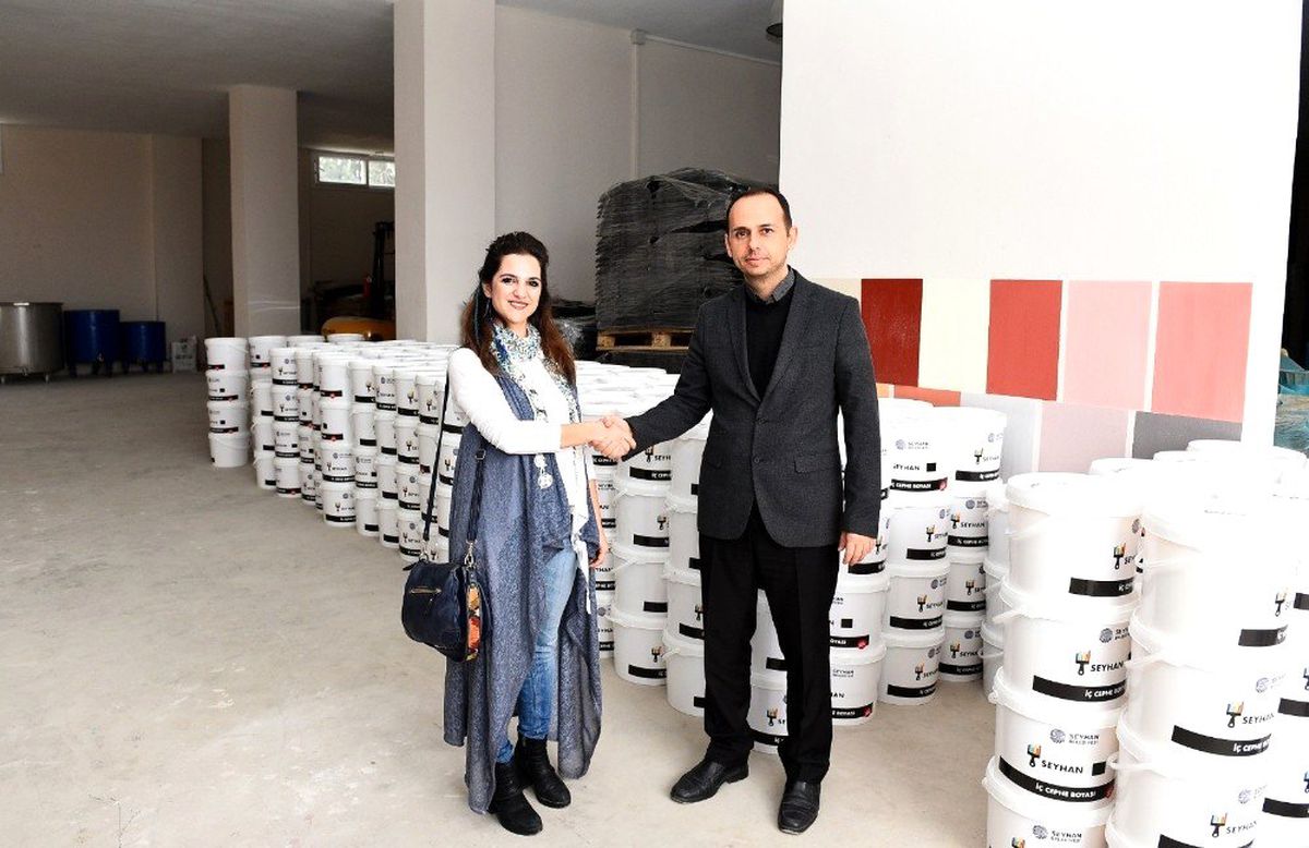 Seyhan\'da üretilen boya ile okullar boyanacak