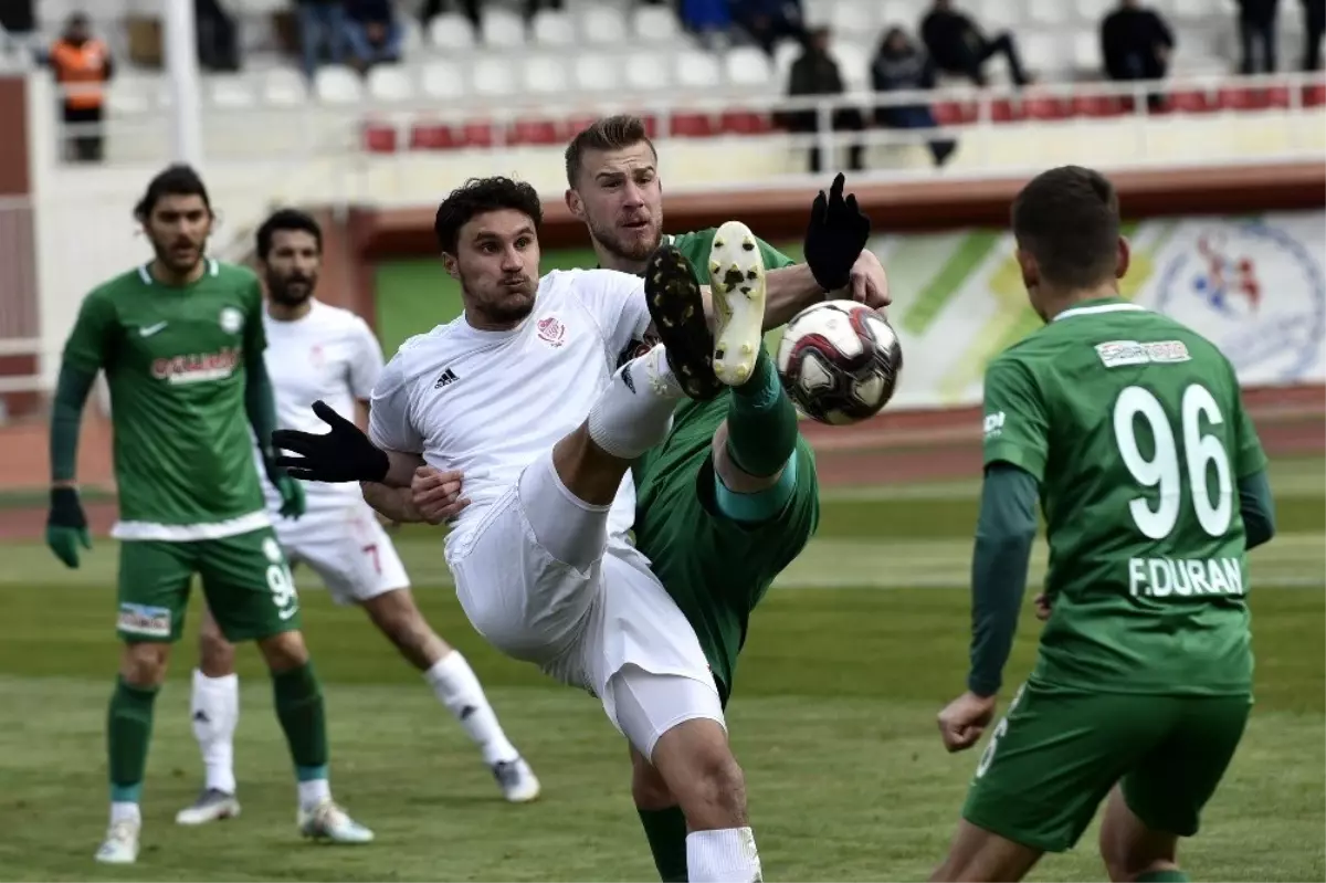 TFF 2. Lig: Gümüşhanespor: 1 - 1922 Konyaspor: 3