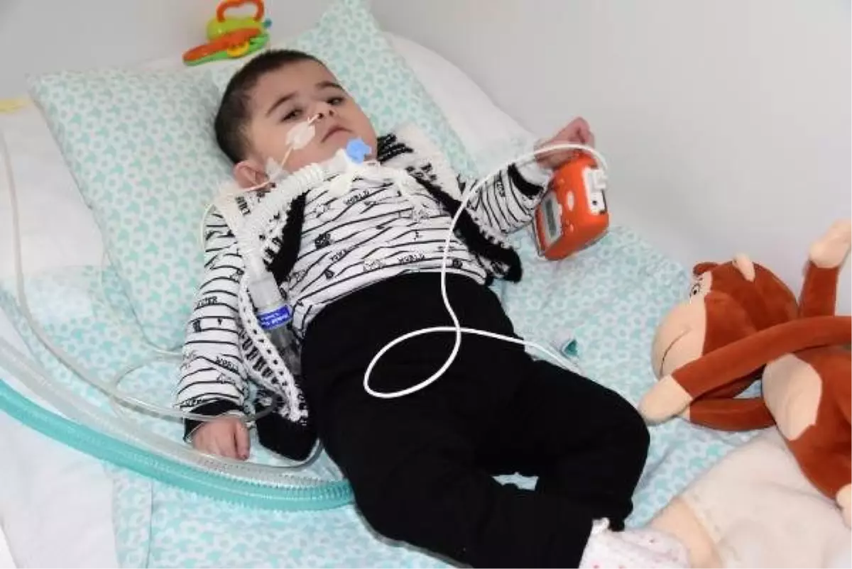 Yanlış tedavi nedeniyle sakat kaldığı iddia edilen Güney bebek, destek bekliyor