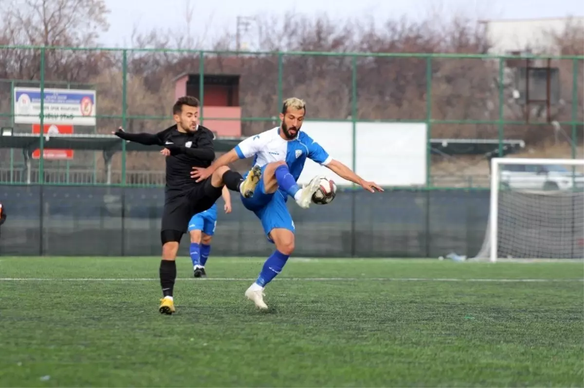 Yeşilyurt Belediyespor geriye düştüğü maçı çevirdi