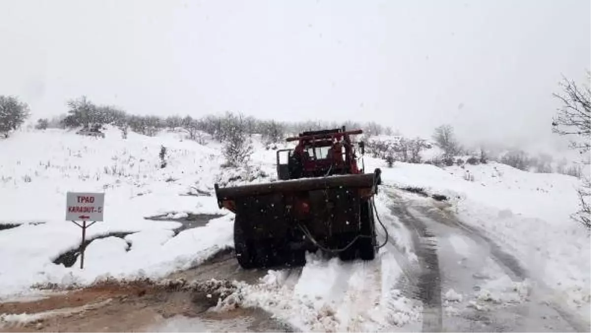 Adıyaman\'da 45 köy yolu kardan kapandı