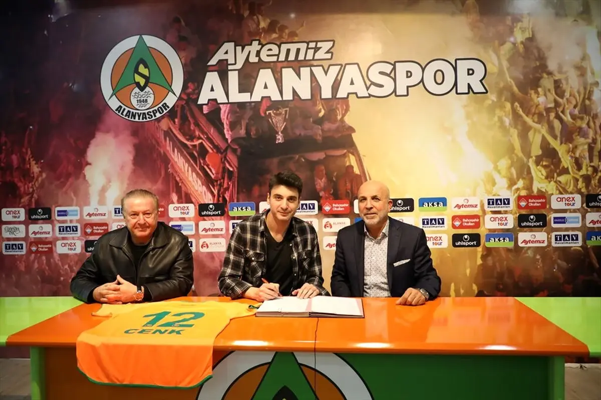 Aytemiz Alanyaspor, kaleci Cenk Gönen ile sözleşme imzaladı