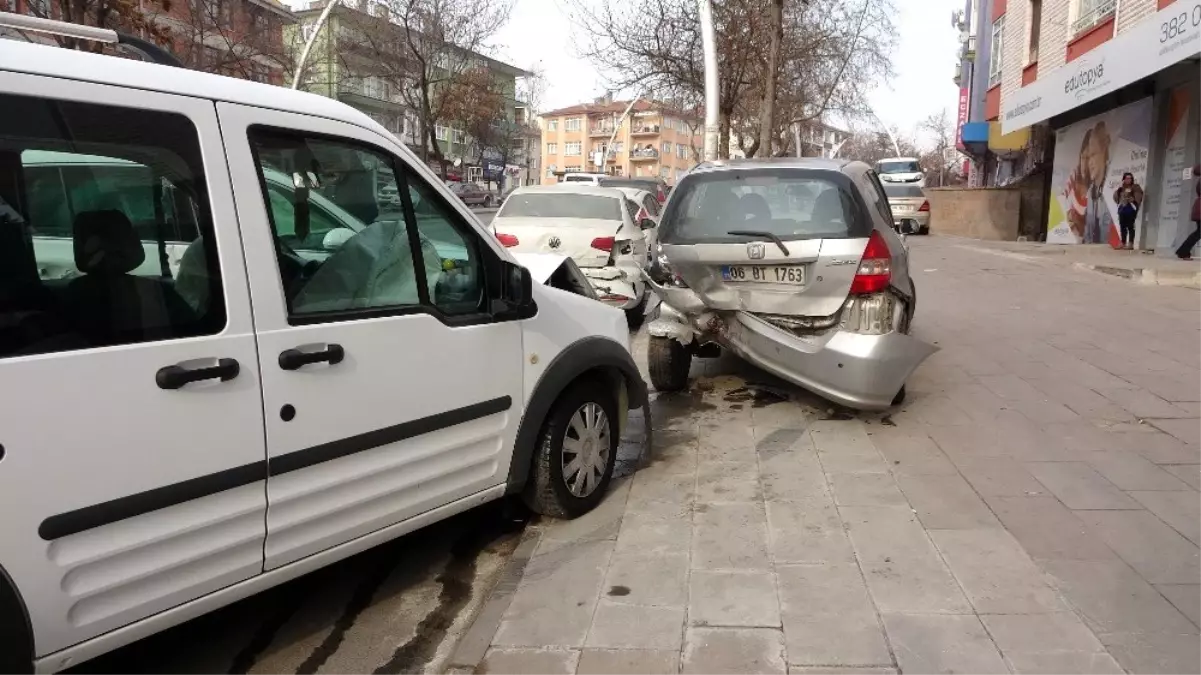 Başkent\'te dolmuş kazası: 7 yaralı