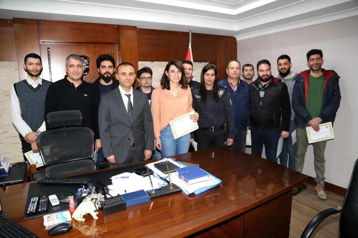 İskenderun\'da başarılı polisler ödüllendirildi
