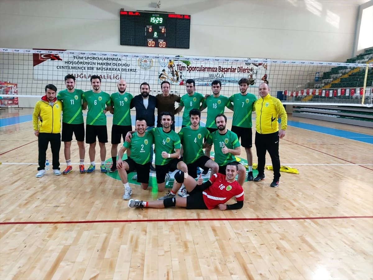 Korkuteli Belediyespor Erkek Voleybol Takımı ikinci lige yükseldi