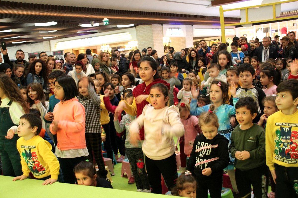 Kukuli Etkinliği Sömestr\'da 67 Burda AVM\'de