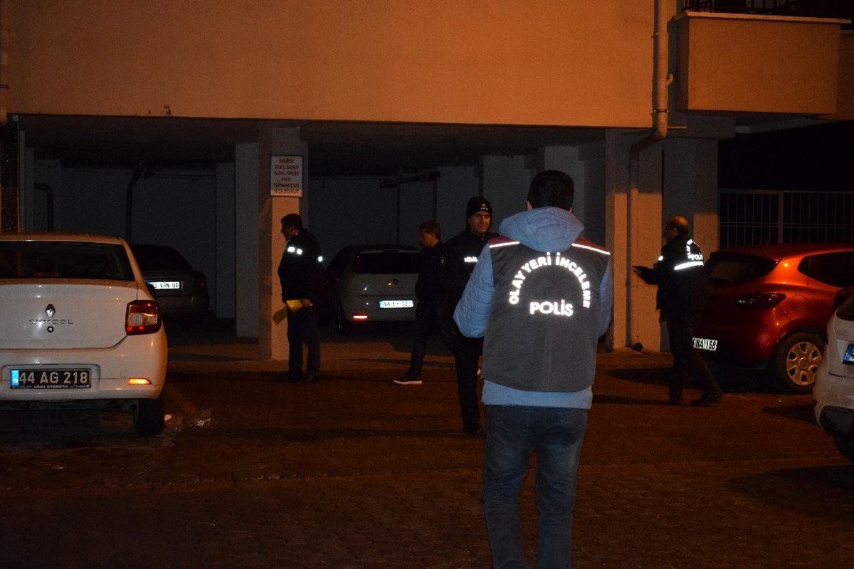 Malatya\'da pencereden düşen genç kız yaralandı