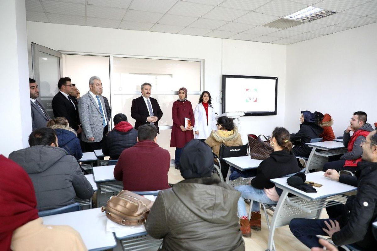 Melikgazi Belediyesi E-KPSS kursu başladı