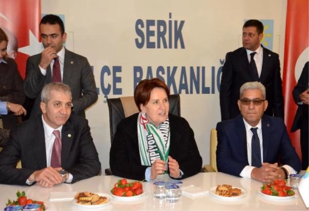 Meral Akşener, Antalya\'da (4)