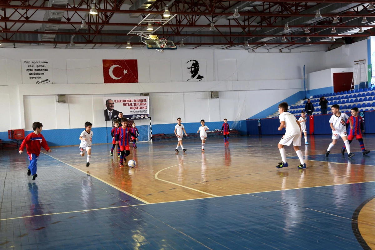 Minikler Futsal Şöleni Başladı